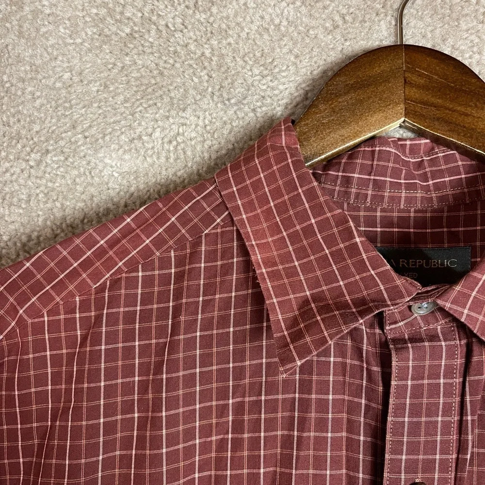 Banana Republic Button Down Shirt Men's Large Burgundy Plaid Long Sleeve Cotton‎